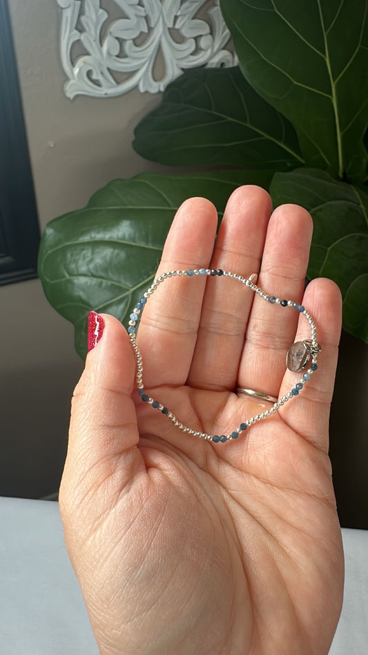 Iolite & Silver Stretch Bracelet